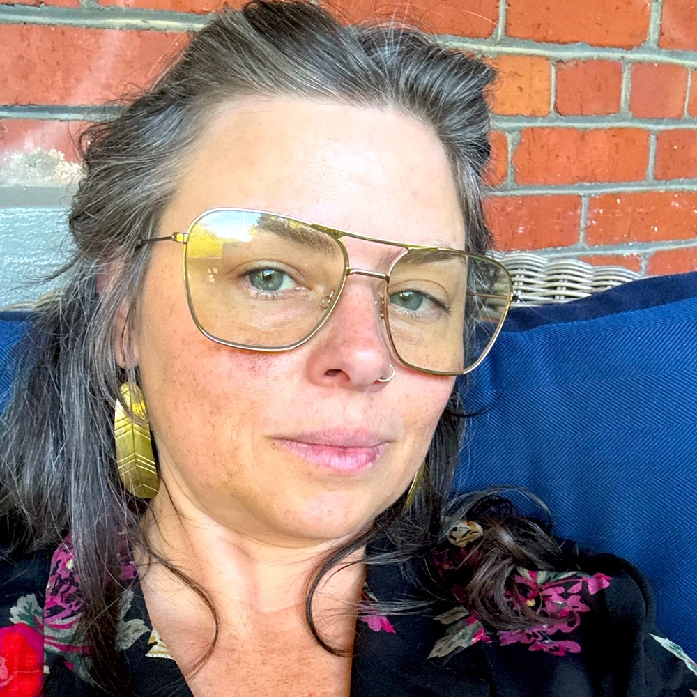 Meet your Posher, Carri